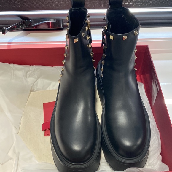 BNIB valentino garavani wedge stud platform boots size 40 - Picture 4 of 17